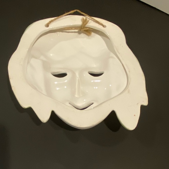 Ceramic Art Pottery Girl Flowers Face Mask Wall Decor Hand-Painted - Picture 9 of 9